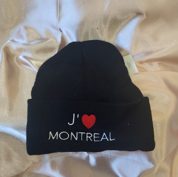 New J'❤️ MONTREAL black beanie - Picture 3 of 4